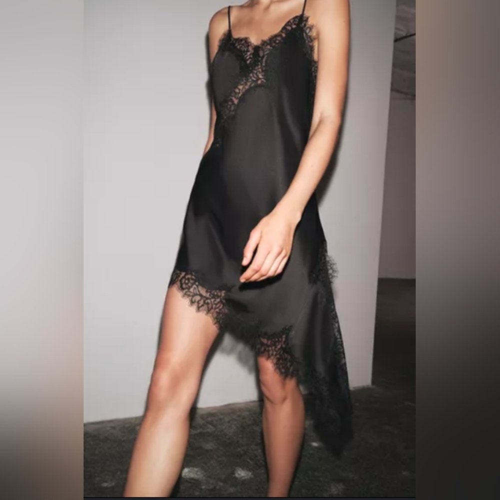 ZARA ASYMMETRIC LACE DRESS - ZW Collection XS